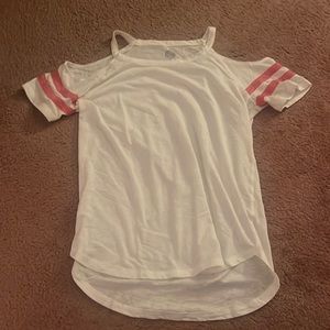 SO Cold Shoulder Top